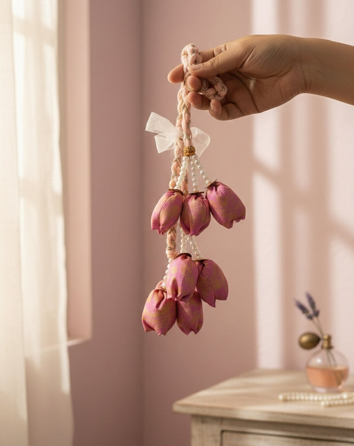 Elegant Floral Paranda – Crafts by Meesal