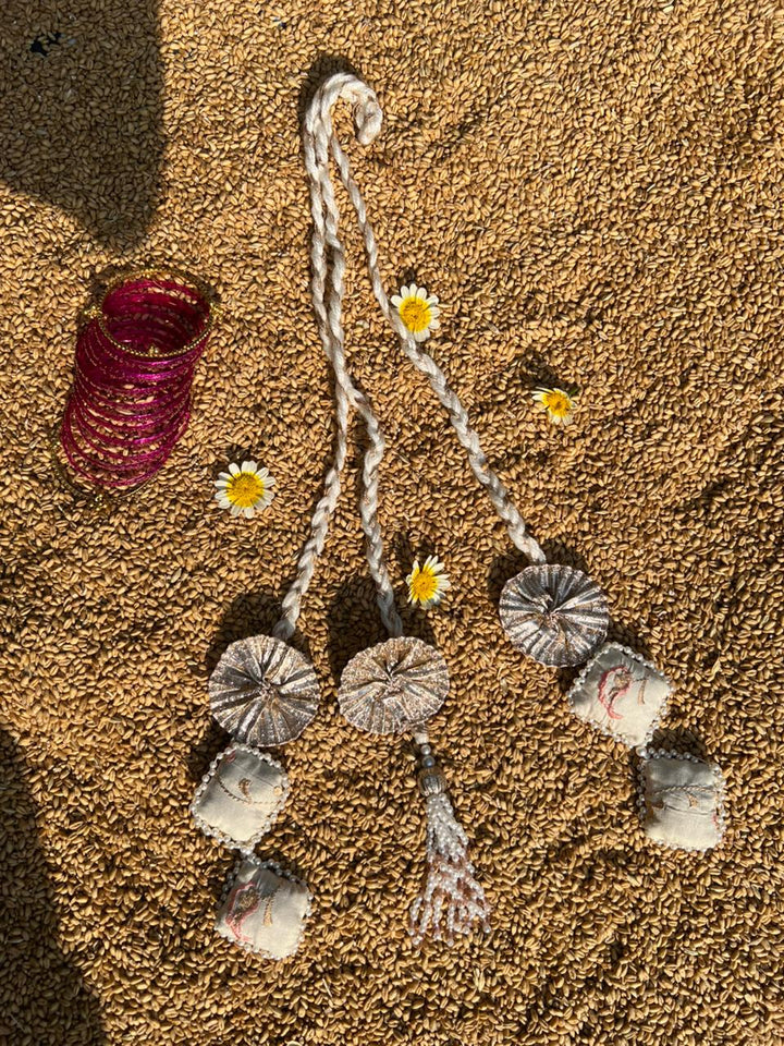 Noor-e-chandni Paranda – Crafts by Meesal